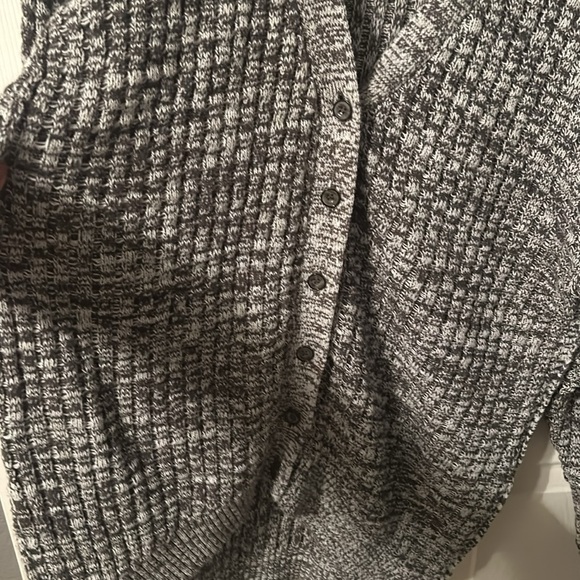 BDG L knotted grey button up cardigan - Picture 3 of 5